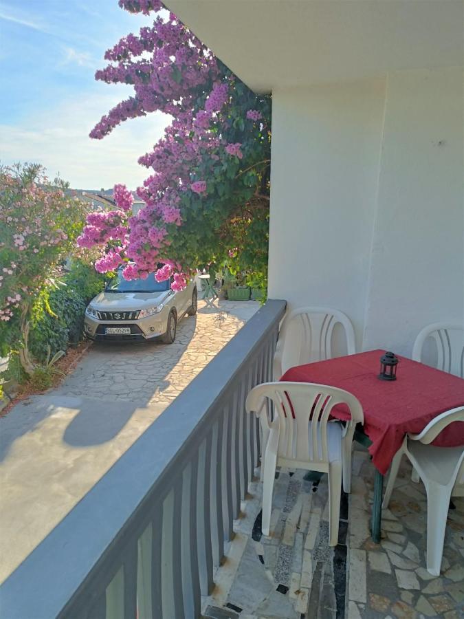 Apartments Luka Tisno Extérieur photo