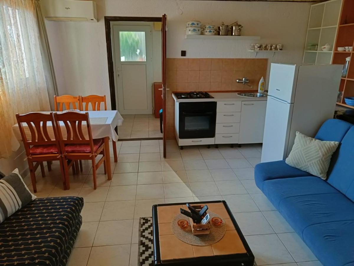 Apartments Luka Tisno Extérieur photo