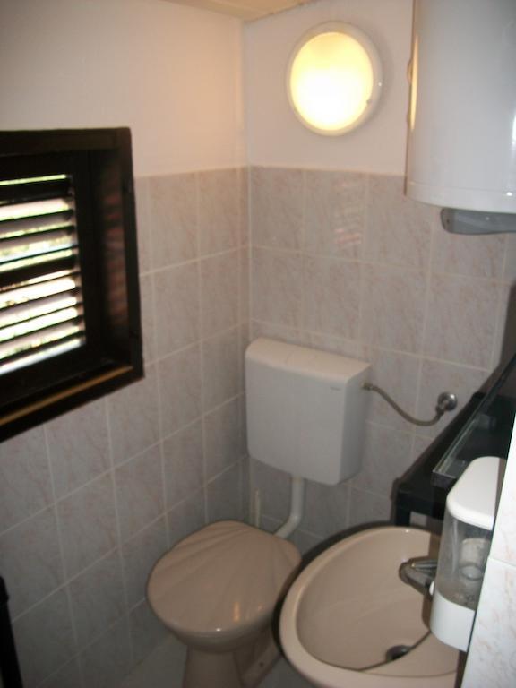 Apartments Luka Tisno Extérieur photo